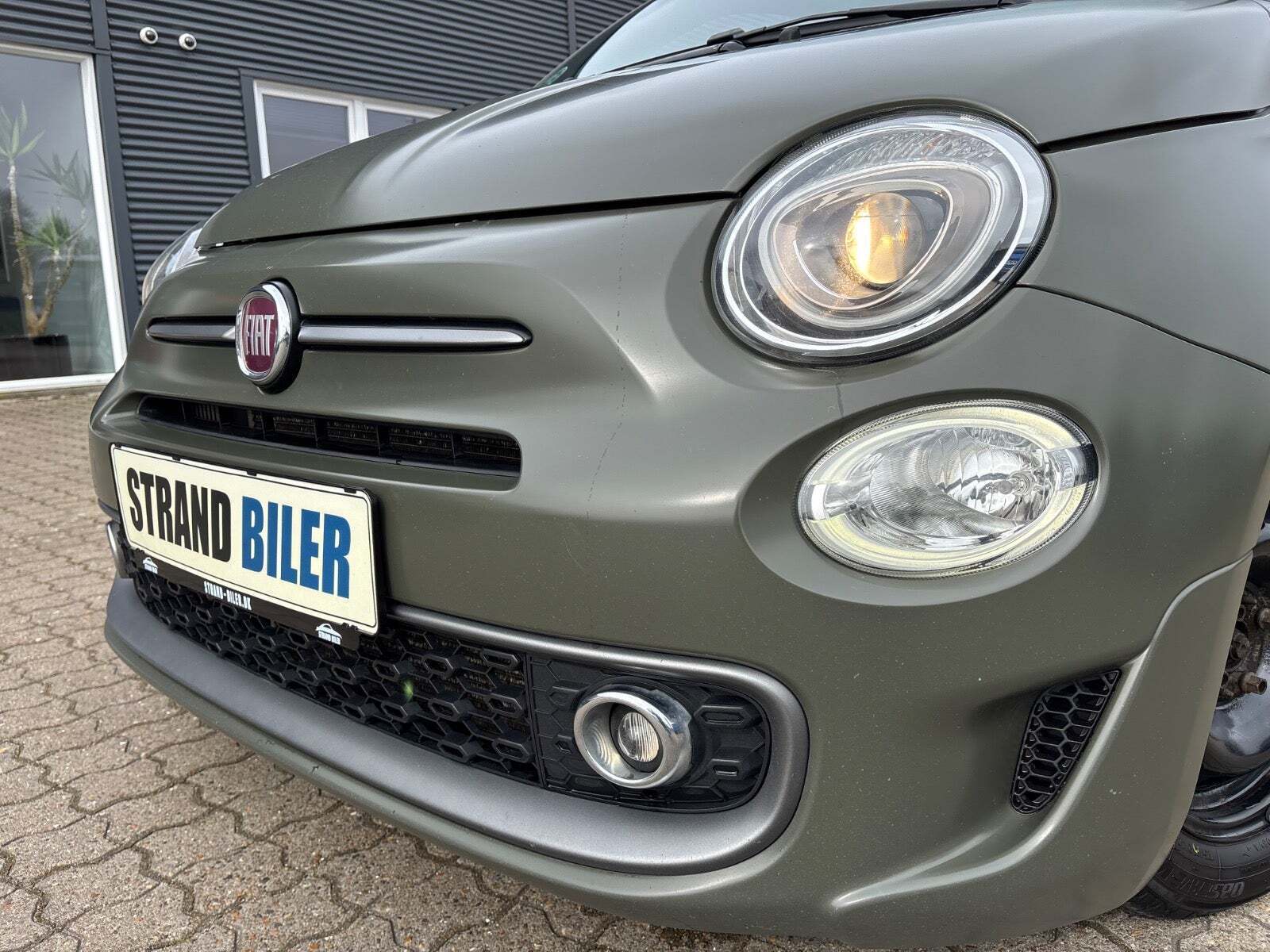 Grøn Fiat 500 fra 2018