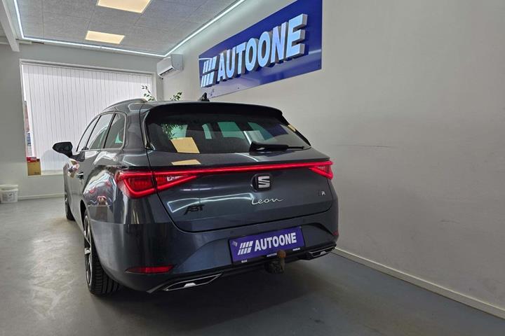 Grå Seat Leon fra 2020