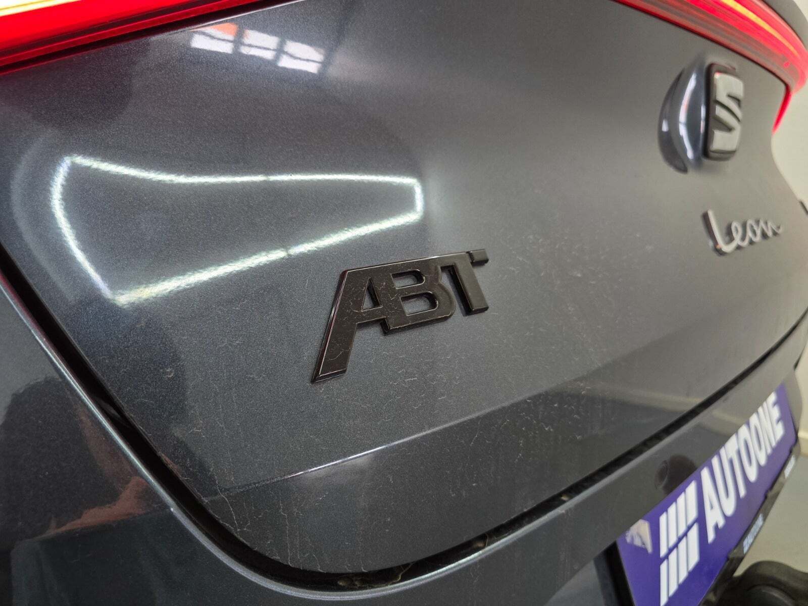 Grå Seat Leon fra 2020