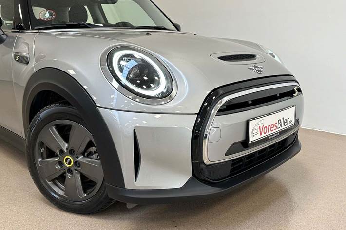Sølv Mini Cooper SE fra 2024