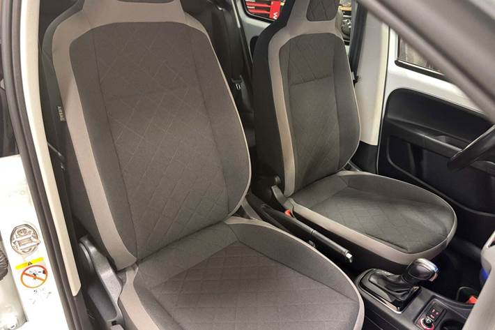 Hvid VW E-UP! fra 2022