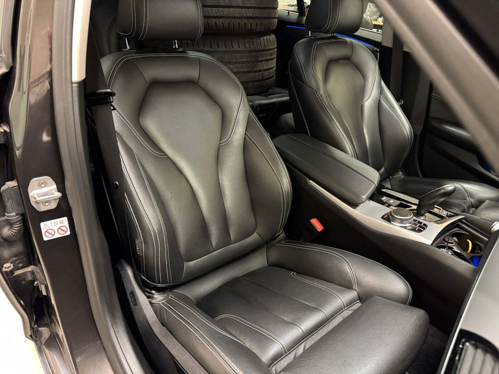 Grå BMW 520d fra 2018