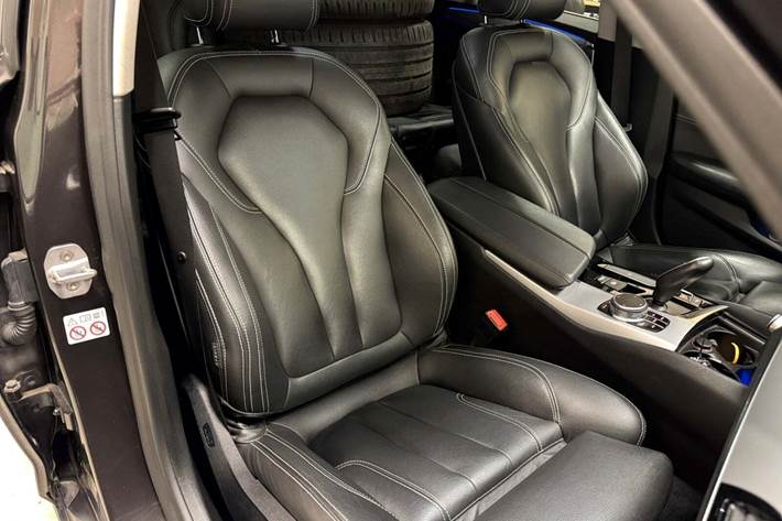 Grå BMW 520d fra 2018