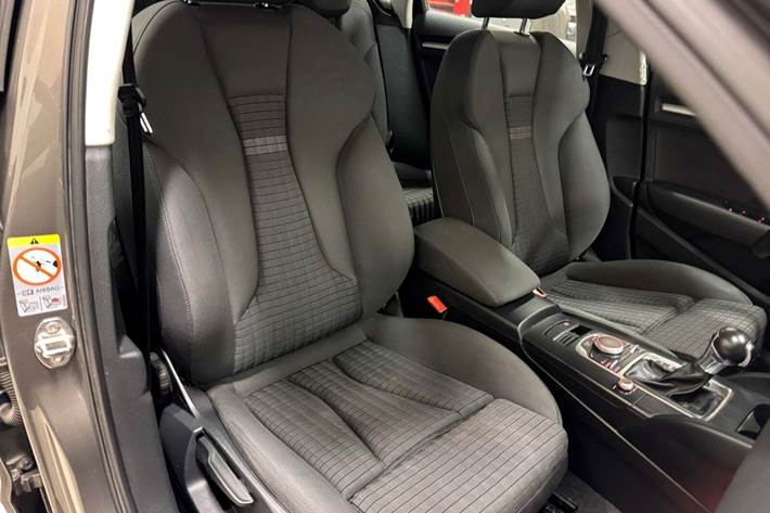 Brun Audi A3 fra 2014