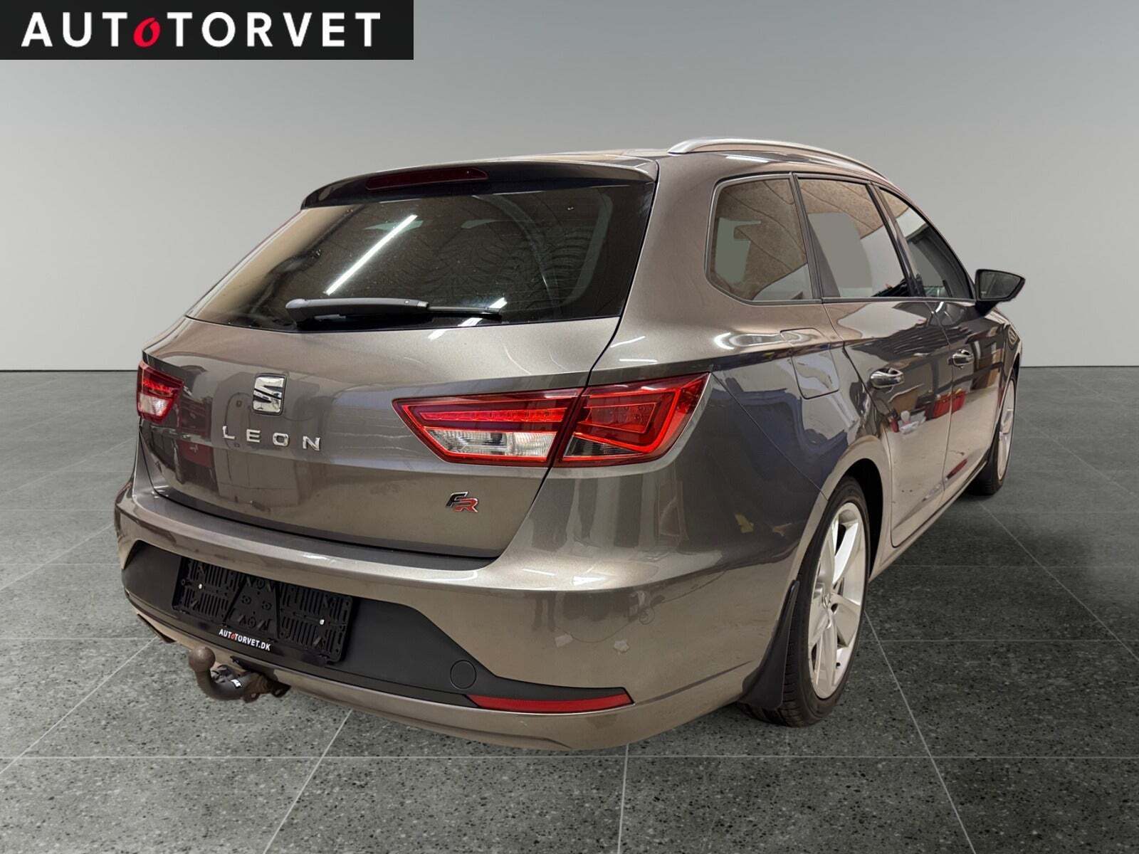 Grå Seat Leon fra 2014