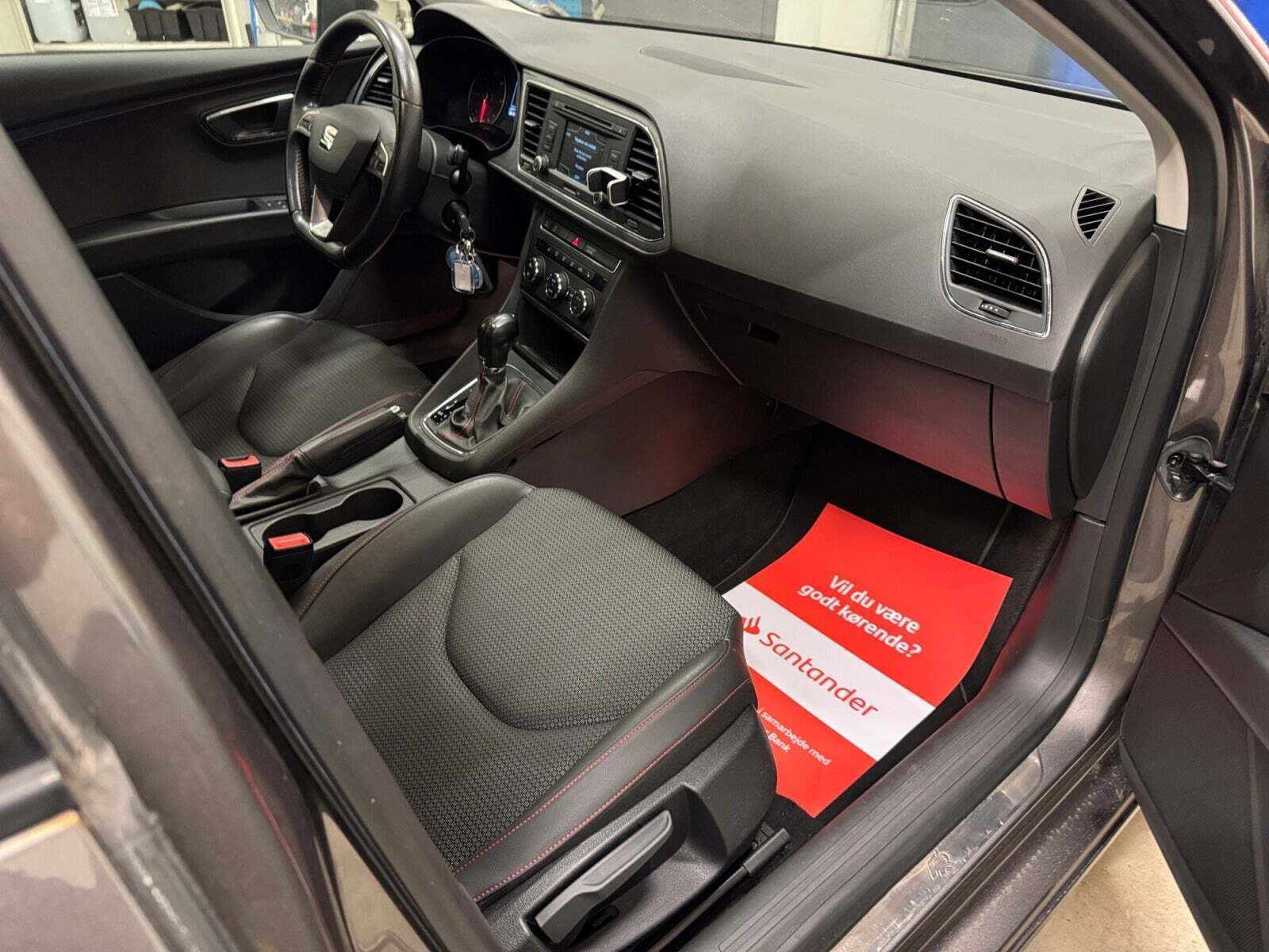 Grå Seat Leon fra 2014