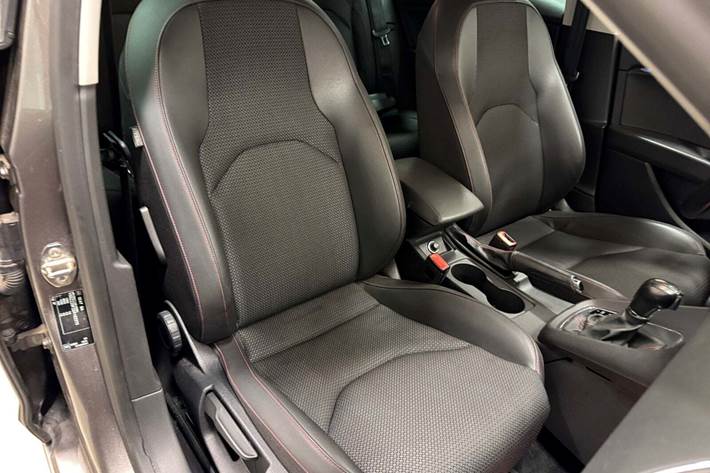 Grå Seat Leon fra 2014