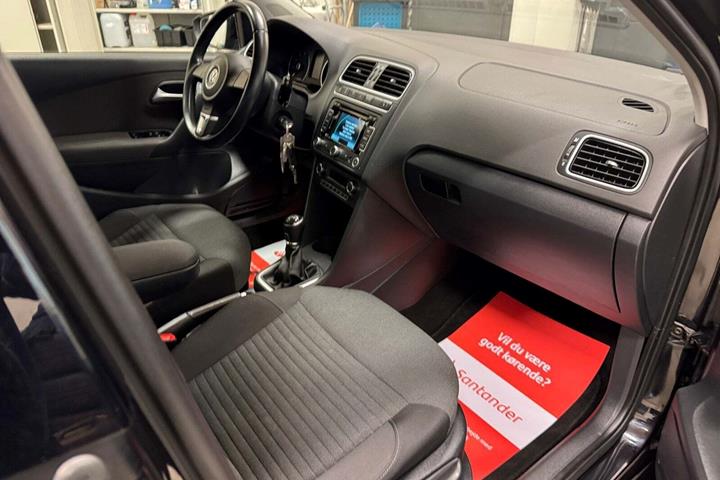 Sort VW Polo fra 2014