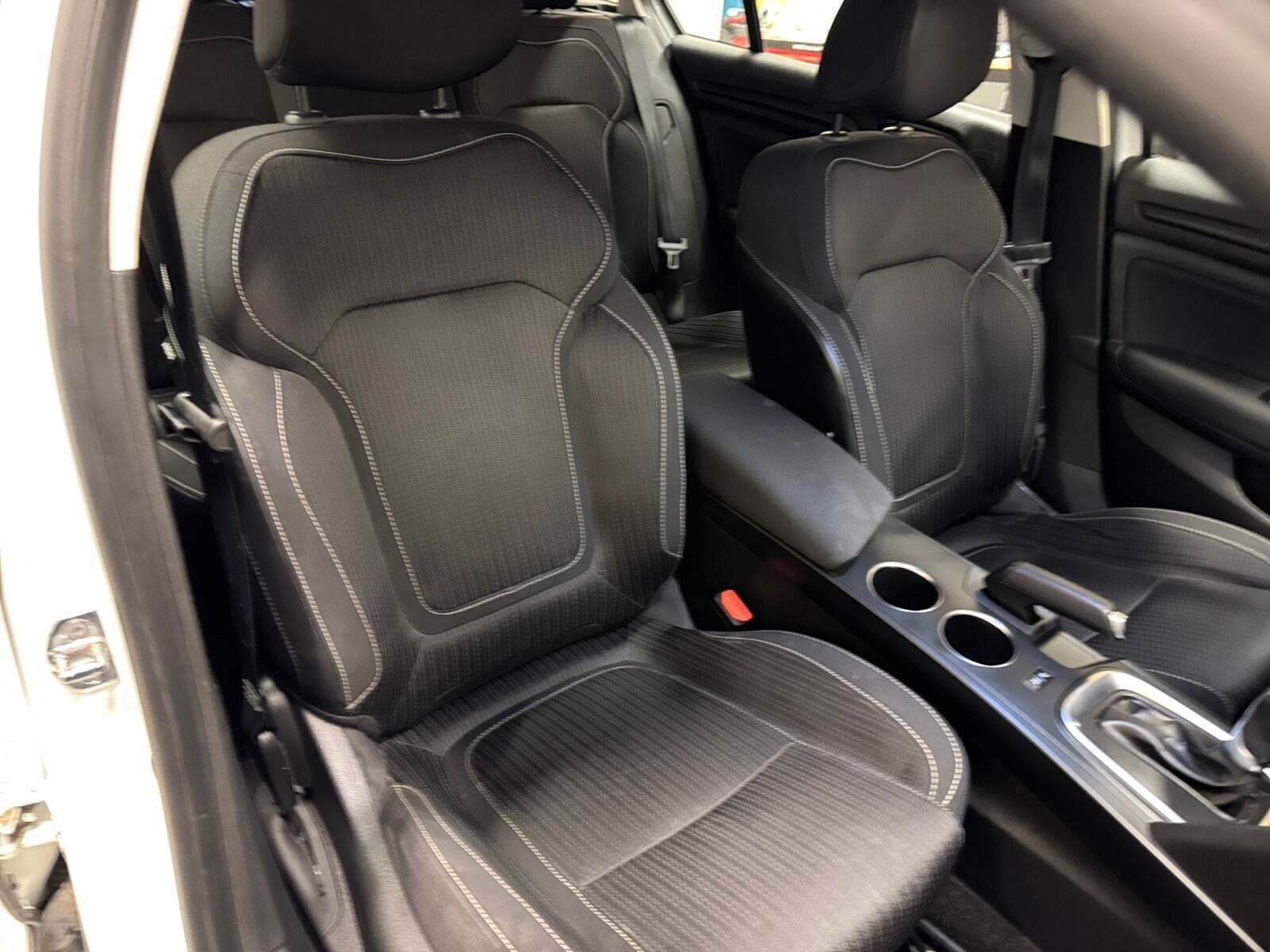 Hvid Renault Megane IV fra 2017