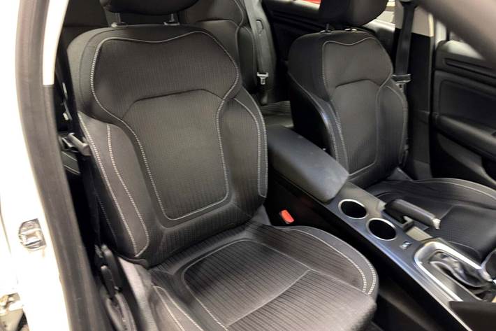 Hvid Renault Megane IV fra 2017