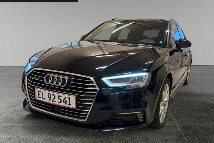 Sort Audi A3 fra 2017 set udefra