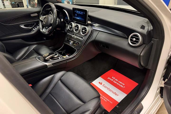Hvid Mercedes C400 fra 2016