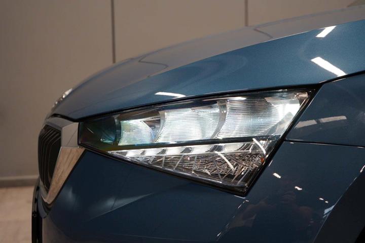 Blå Skoda Scala fra 2022