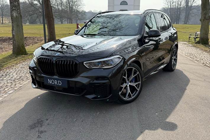 Sort BMW X5 fra 2023