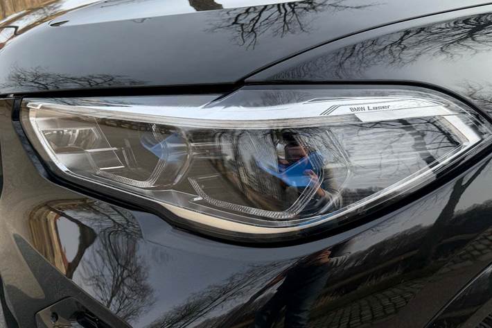 Sort BMW X5 fra 2023