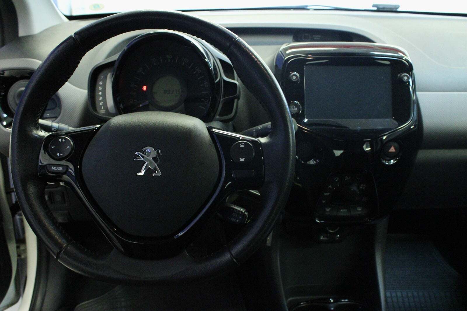 Peugeot 108 1,0 e-VTi 72 Infinity