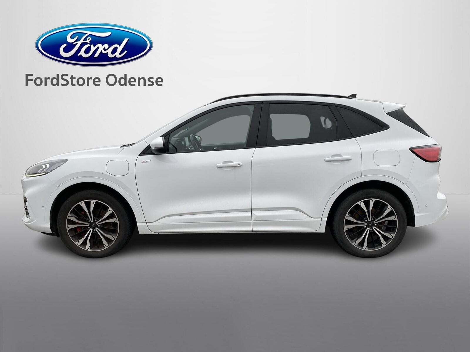 Ford Kuga 2,5 PHEV ST-Line X CVT