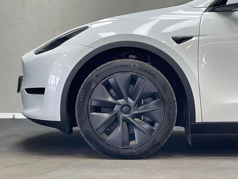 Tesla Model Y EL Long Range RWD 340HK 5d Aut.