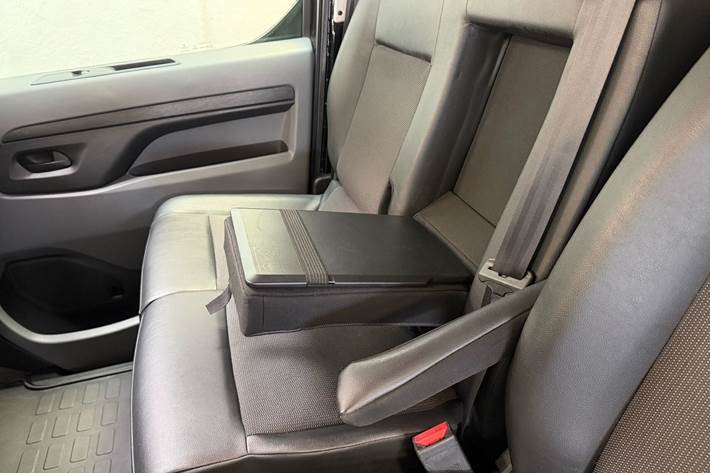 Sort Peugeot Expert fra 2020