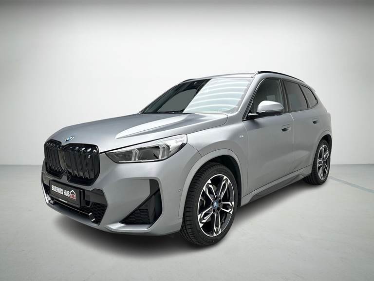 BMW iX1 xDrive30 EL Fully Charged 4x4 313HK 5d Aut.