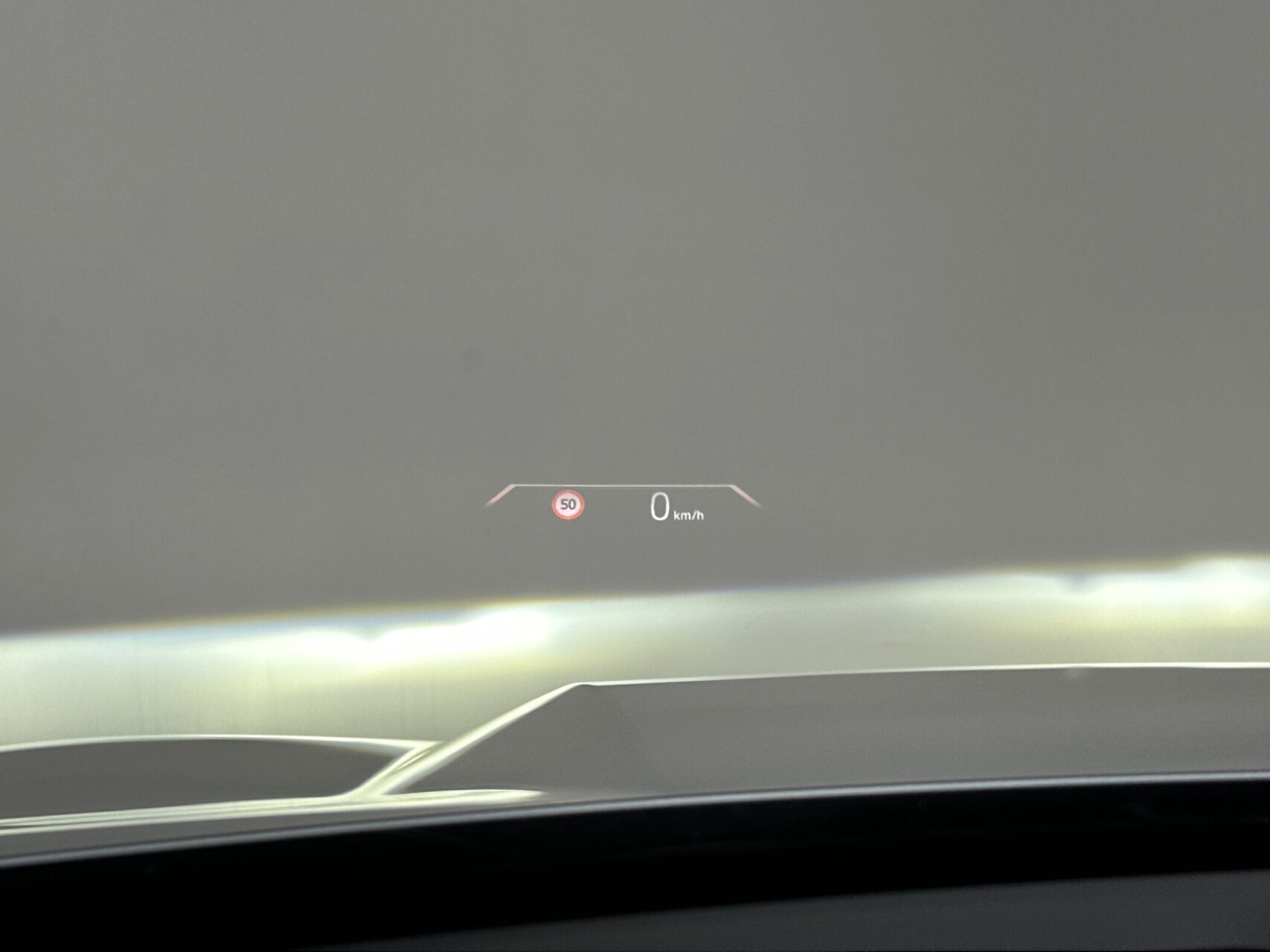 Grå BMW iX1 fra 2023