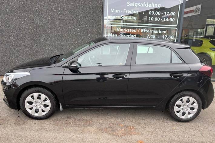 Sort Hyundai i20 fra 2020