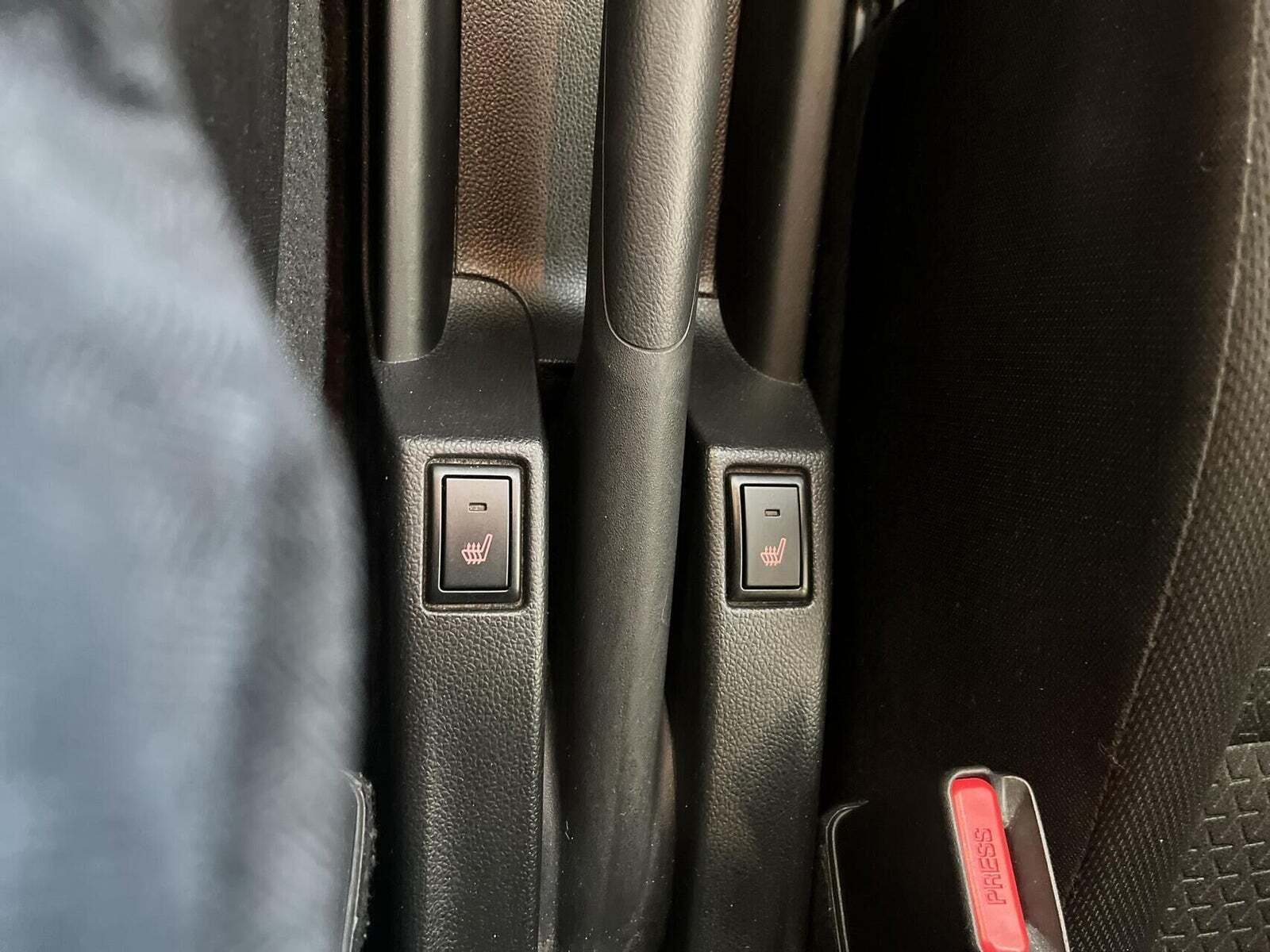 Beige Suzuki Swift fra 2019