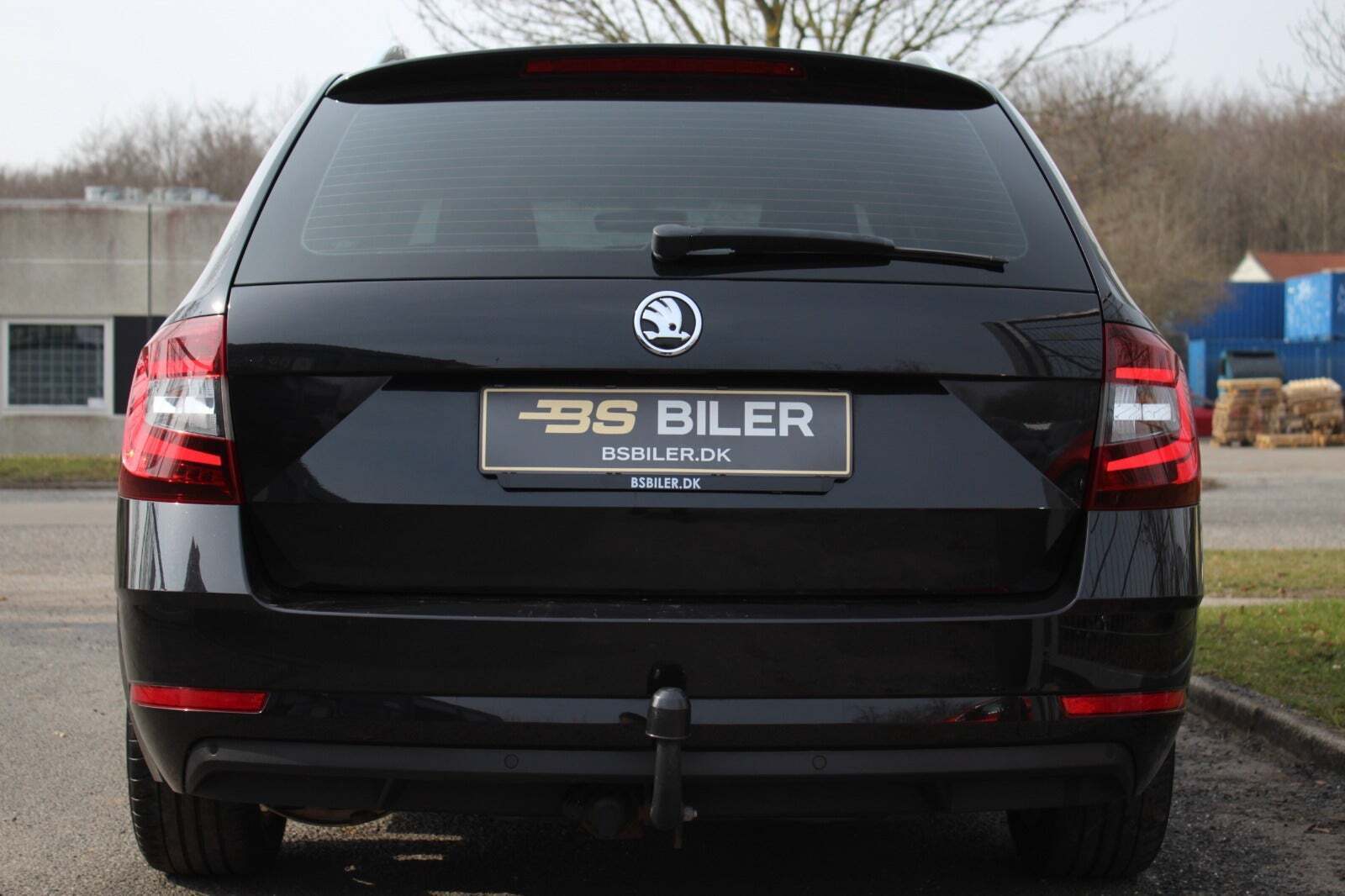 Sort Skoda Octavia fra 2018