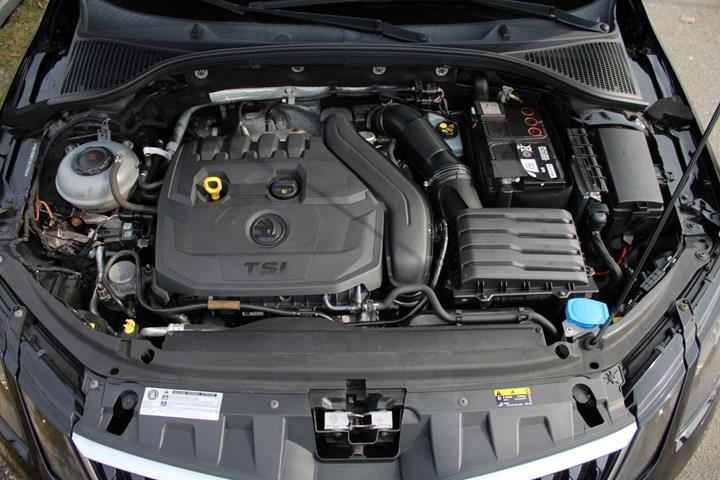 Sort Skoda Octavia fra 2018