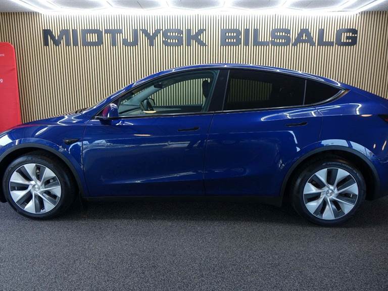 Tesla Model Y Long Range AWD