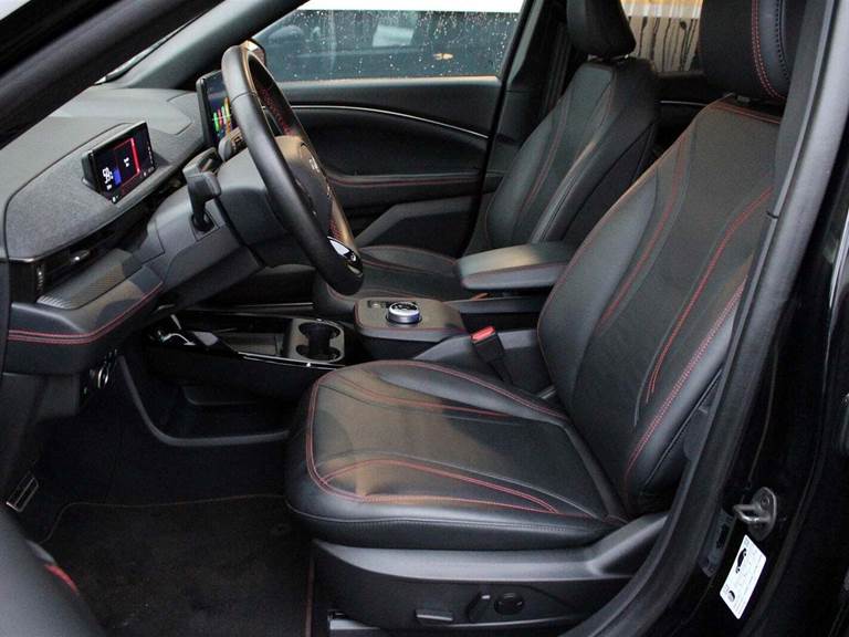 Ford Mustang Mach-E 70 Premium Standard Range AWD