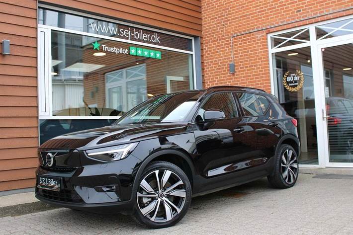 Sort Volvo XC40 fra 2023