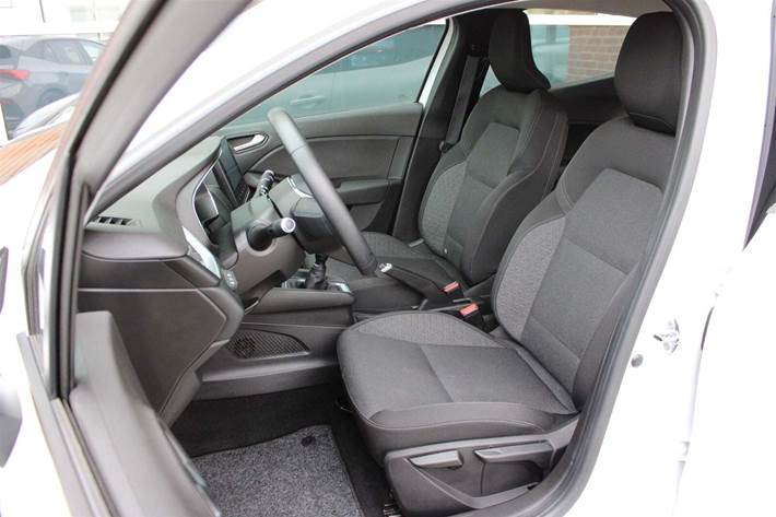 Hvid Renault Clio V fra 2020