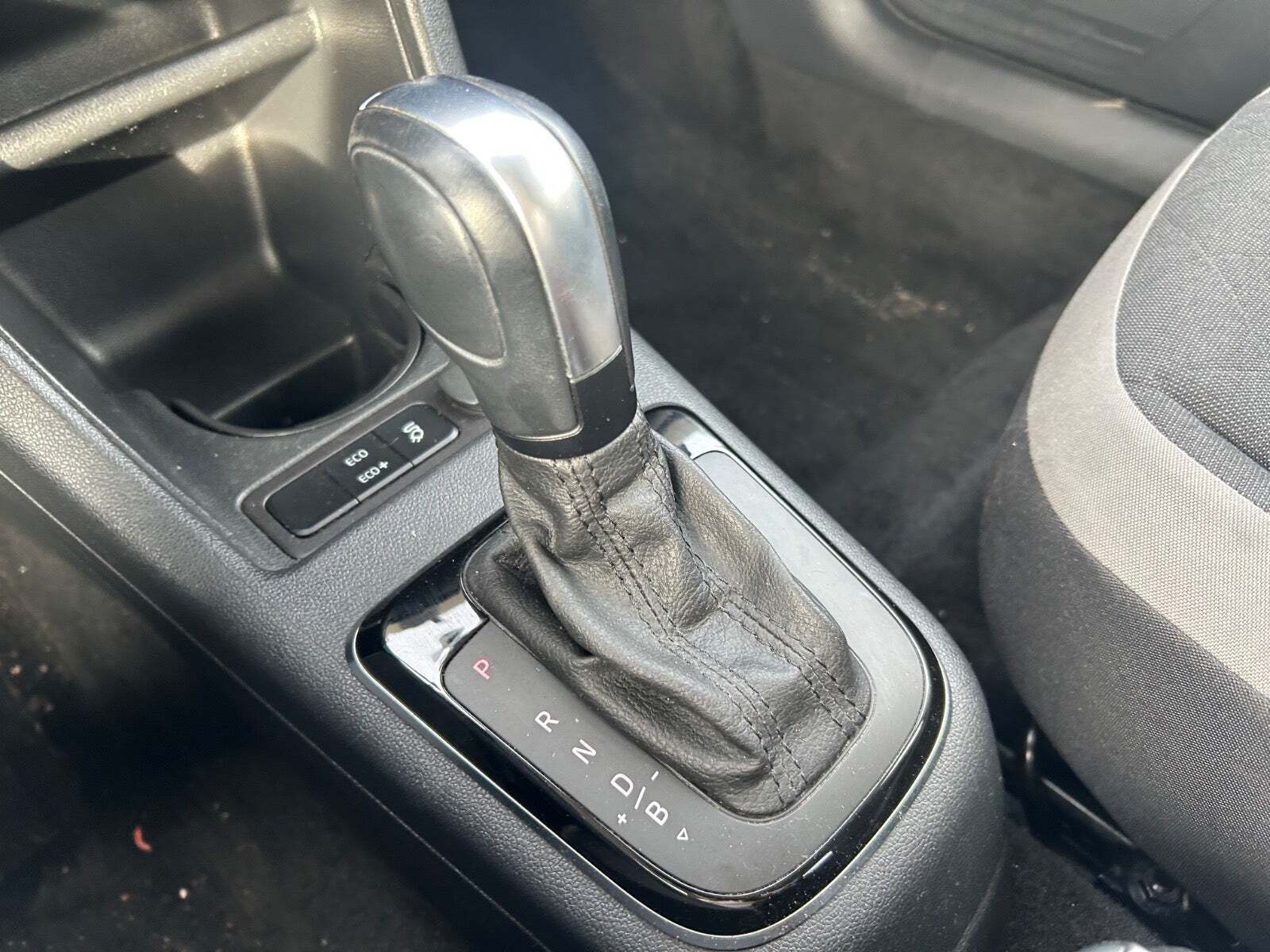 Grå VW E-UP! fra 2021