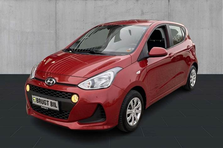 Rød Hyundai i10 fra 2017