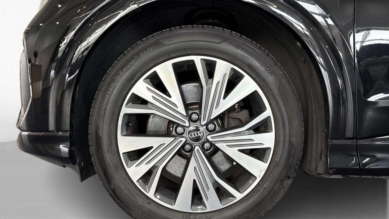 Sort Audi Q4 e-tron fra 2022