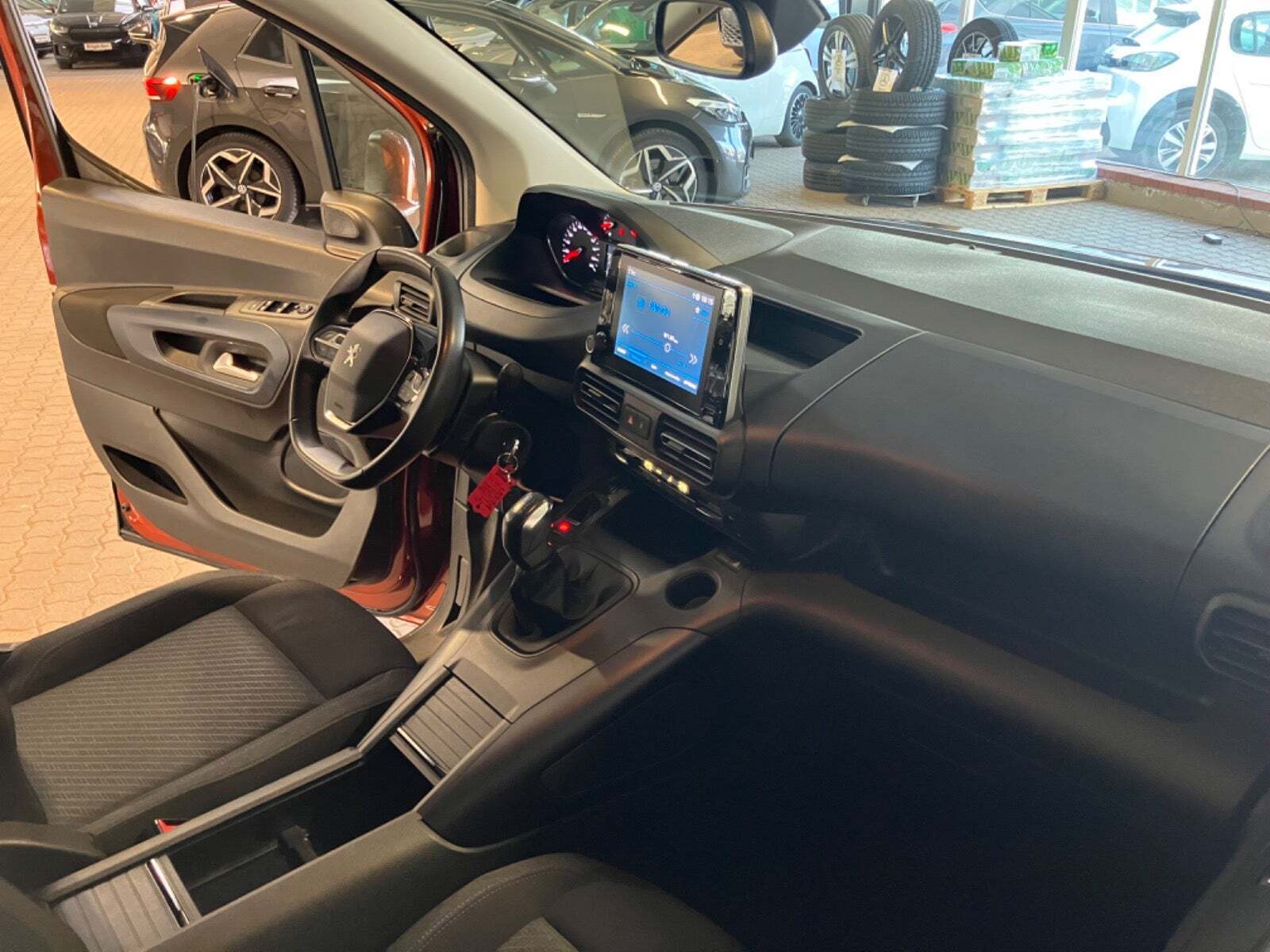 Bronze Peugeot Rifter fra 2019