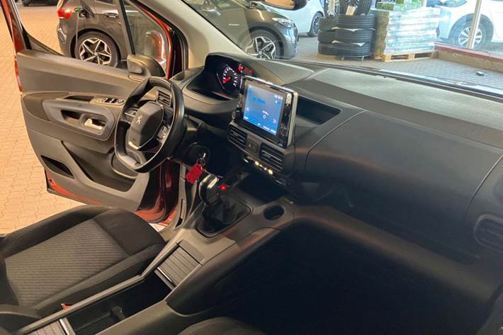 Bronze Peugeot Rifter fra 2019