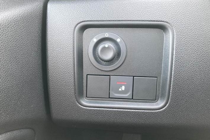 Grå Dacia Duster fra 2022