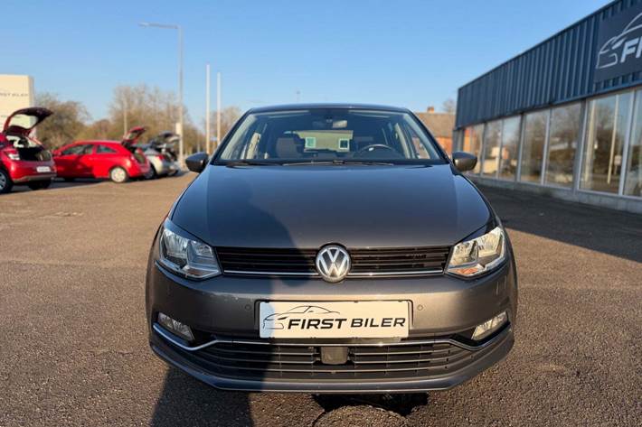 Grøn VW Polo fra 2015