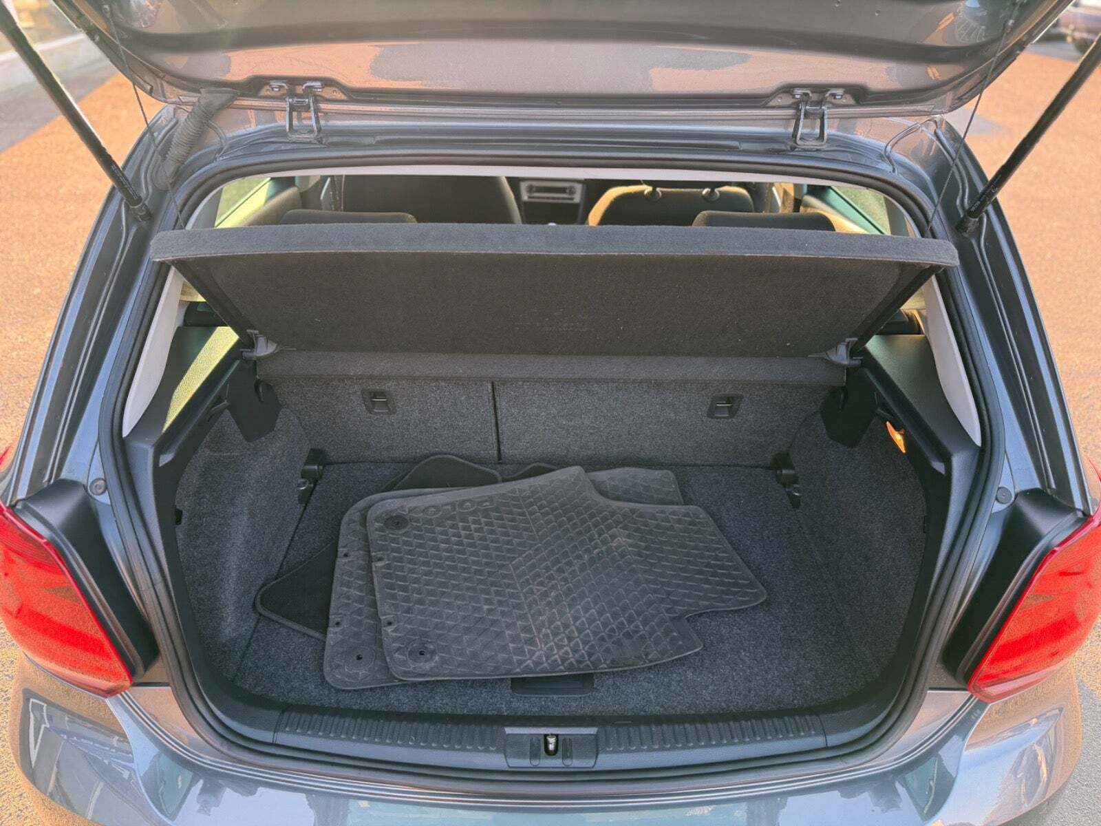 Grøn VW Polo fra 2015