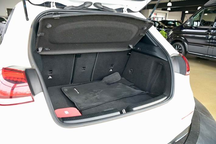 Hvid Mercedes A200 fra 2019