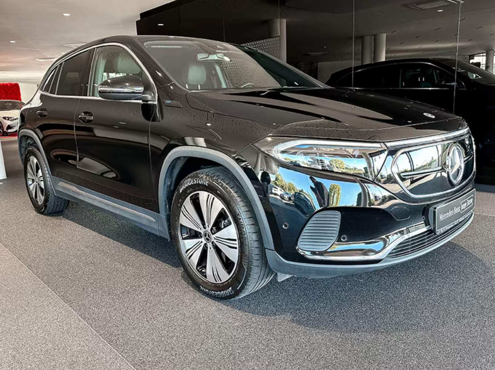 Mercedes EQA250+ Electric Art