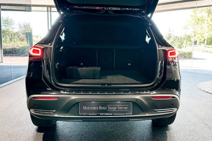 Sort Mercedes EQA250+ fra 2022