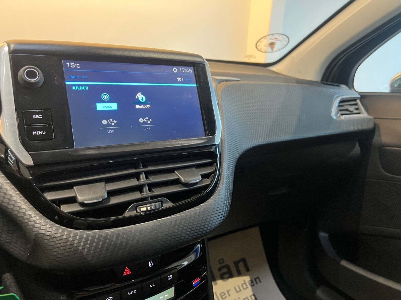 Sort Peugeot 208 fra 2018