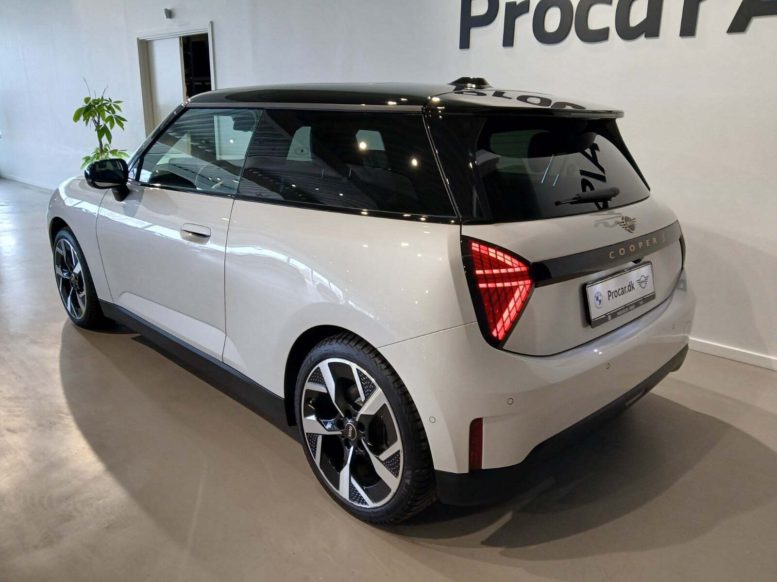 Mini Cooper SE Classic Trim M