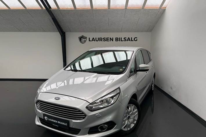 Sølv Ford S-MAX fra 2018