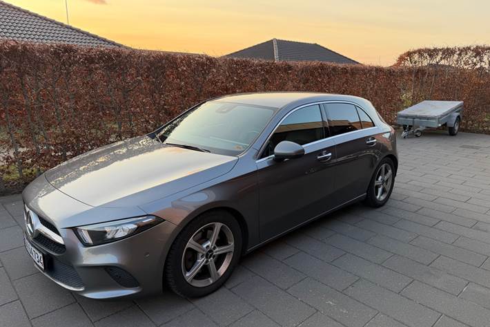 Grå Mercedes A220 d fra 2019