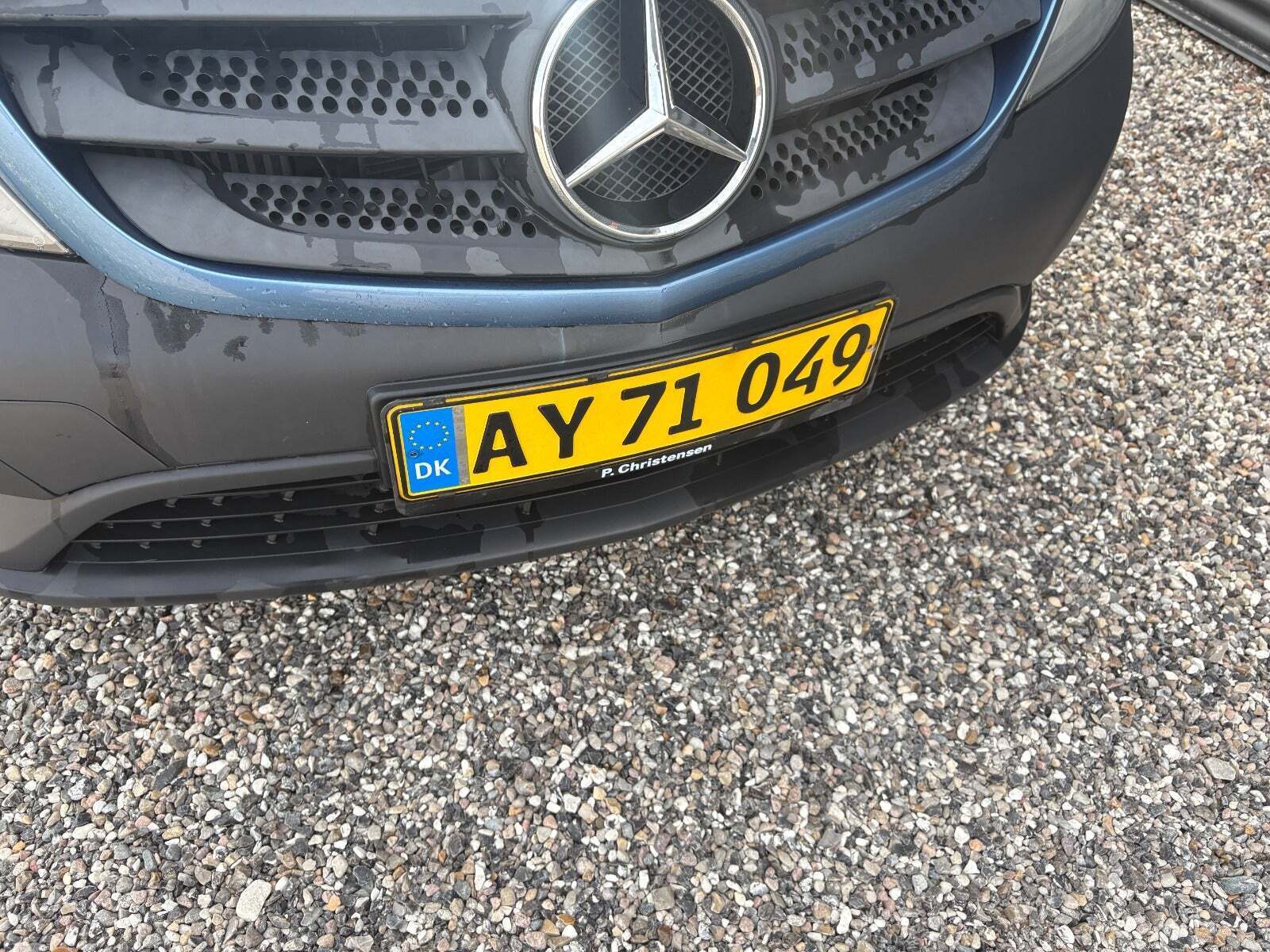 Blå Mercedes Citan 109 fra 2016