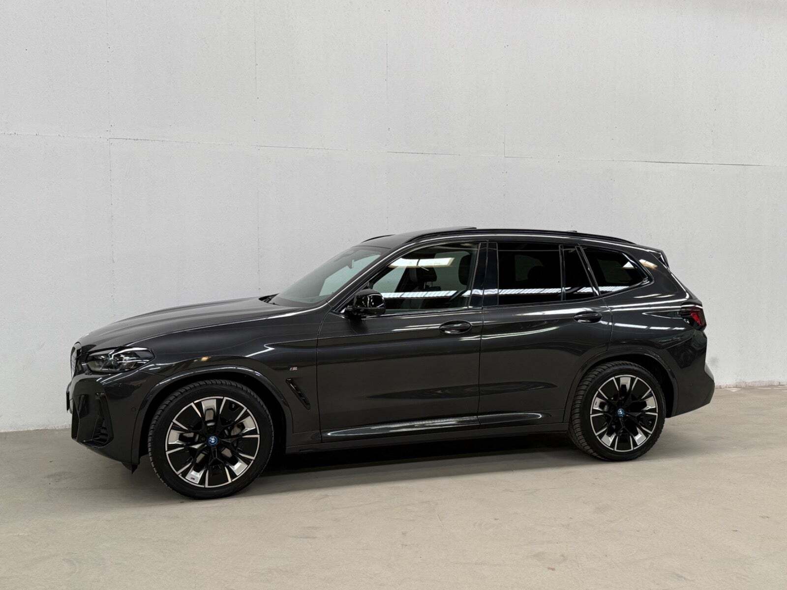 BMW iX3 Charged Plus M-Sport